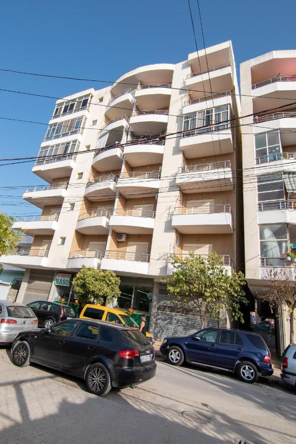 Ami Apartament Влёра Экстерьер фото