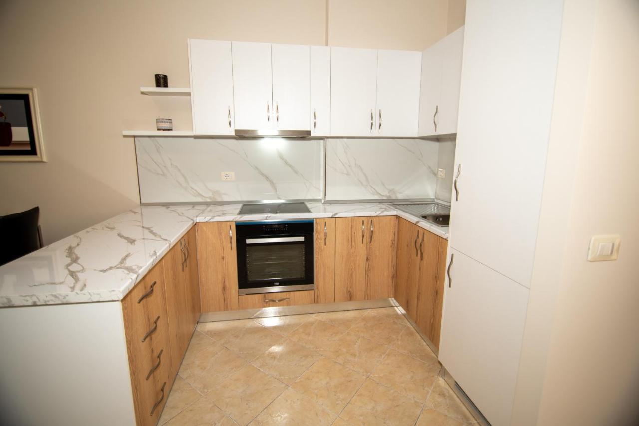 Ami Apartament Влёра Экстерьер фото