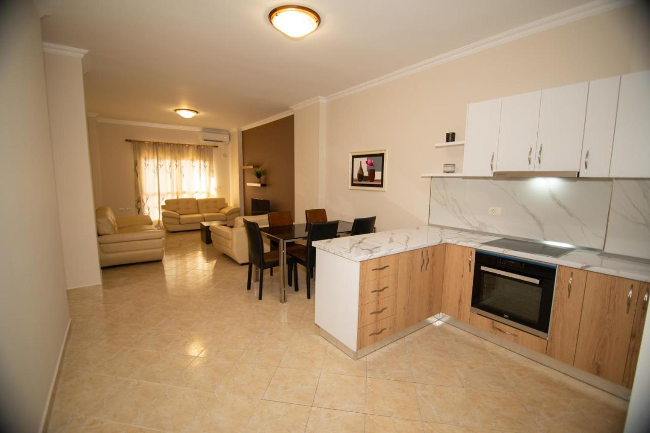 Ami Apartament Влёра Экстерьер фото