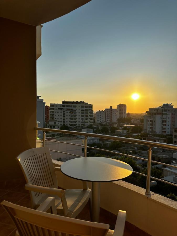 Ami Apartament Влёра Экстерьер фото
