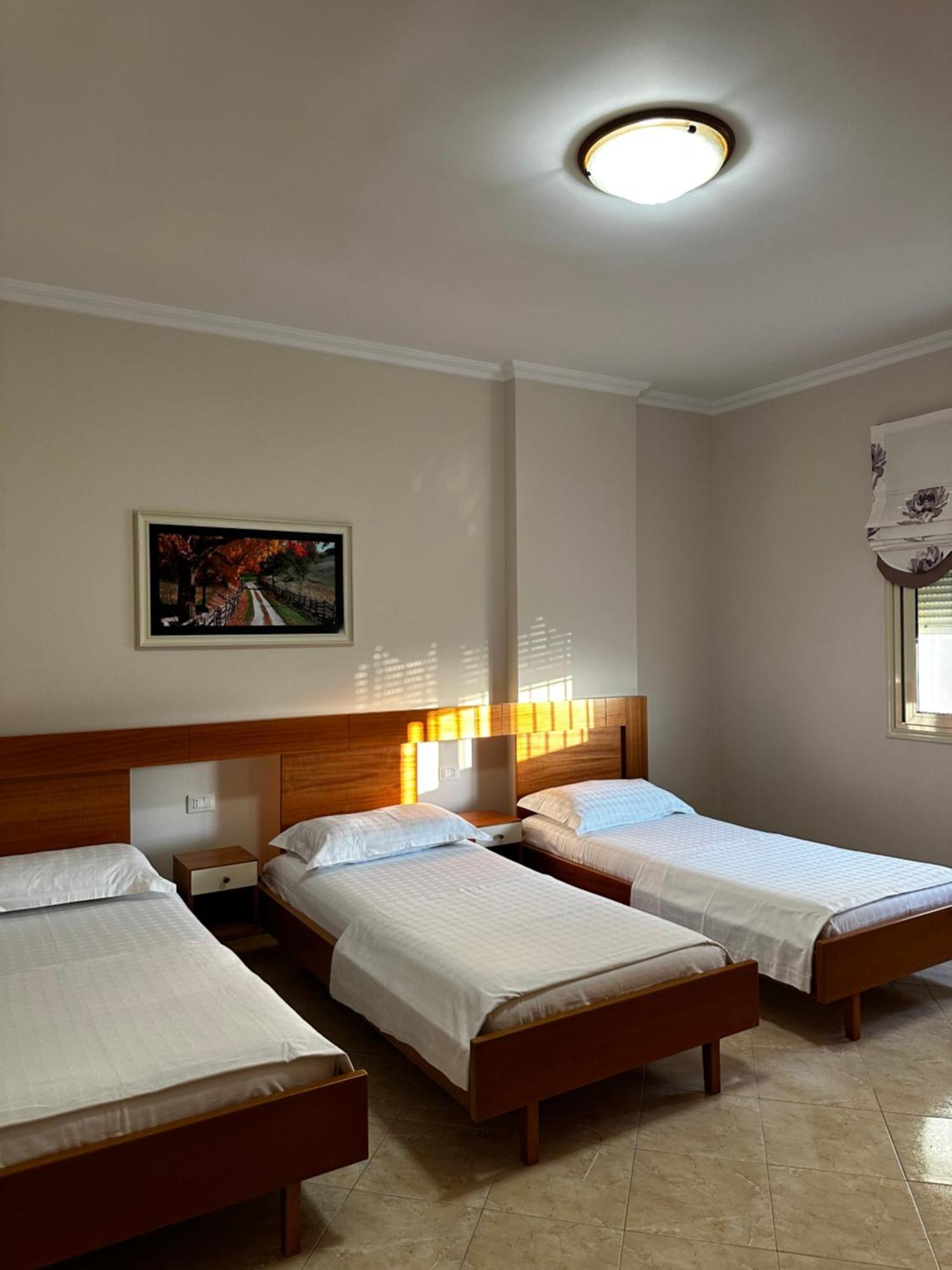 Ami Apartament Влёра Экстерьер фото
