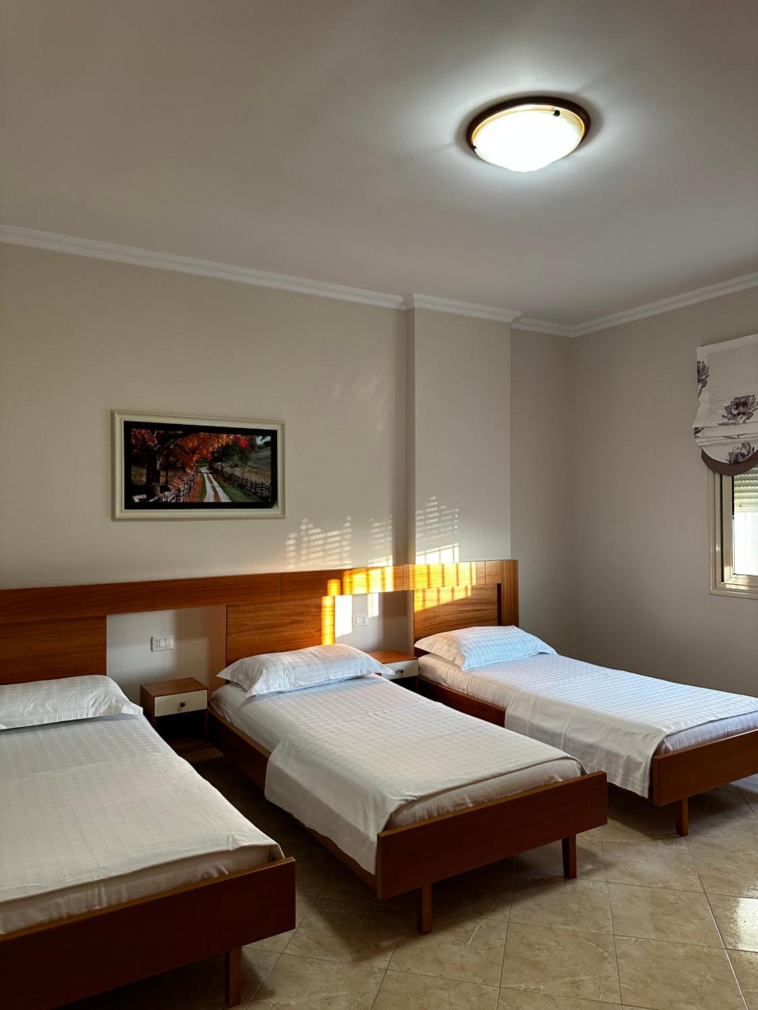 Ami Apartament Влёра Экстерьер фото
